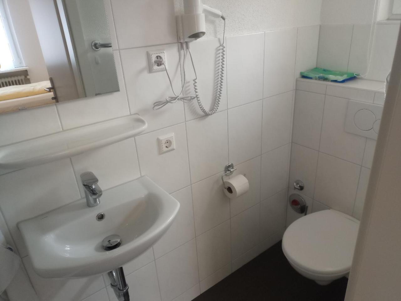One-Bedroom Apartment,1587519934:JPEG